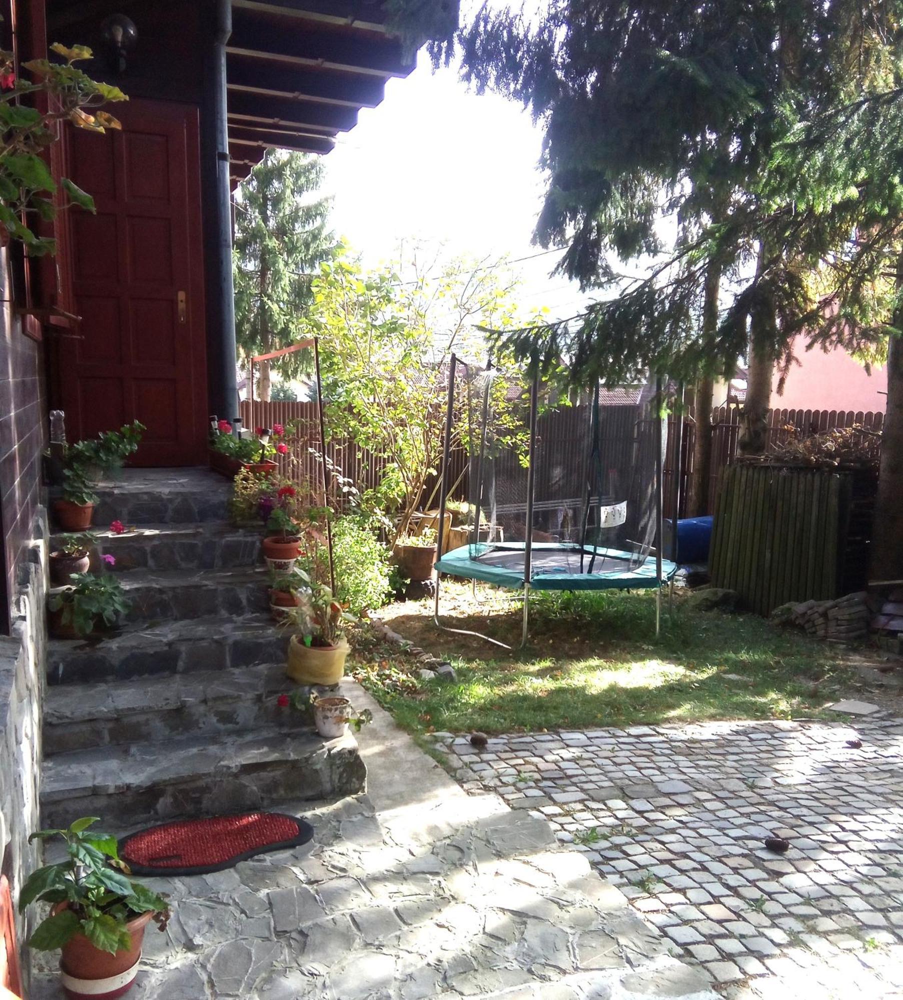Family House Villa บุชเตนี ภายนอก รูปภาพ